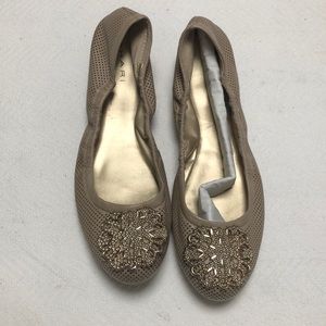 Women’s tahari “Valeri” slip on flats size 7.5